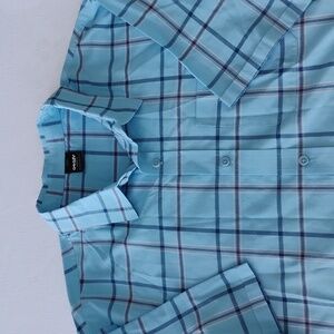 Oakley Men's Blue Plaid Collared Button-up Short Sleeve Shirt - M